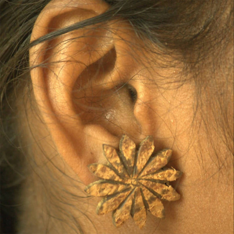 FLORAL COCONUT SHELL EARRINGS | Lifestyle